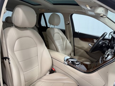 Used 2016 Mercedes-Benz GLC 300 4MATIC image 19
