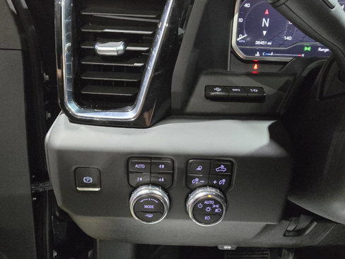 Used 2024 GMC Sierra 2500 Denali w/ Technology Package image 45
