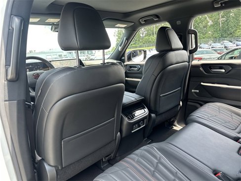 New 2025 Nissan Armada PRO-4X w/ Pro-4X Premium Package image 28