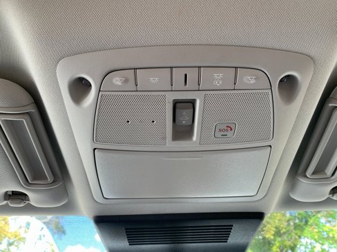 Used 2024 Nissan Armada SL w/ Captain's Chairs Package image 22