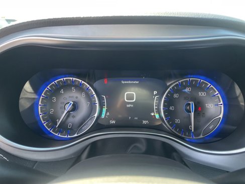 New 2026 Chrysler Pacifica Limited w/ Uconnect Theater Family Group image 21