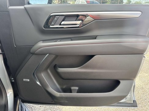 New 2026 Chevrolet Suburban RST w/ Comfort Package image 13