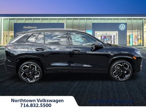Certified 2025 Volkswagen Tiguan SEL R-Line image 2