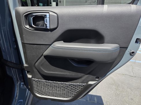 New 2025 Jeep Wrangler Unlimited Rubicon 4xe image 35
