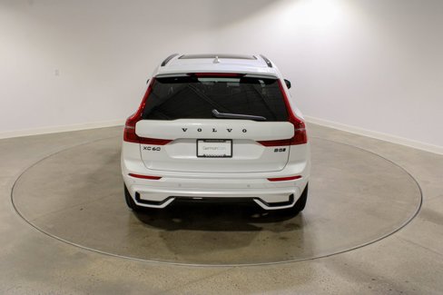 New 2026 Volvo XC60 B5 Ultra w/ Climate Package image 4