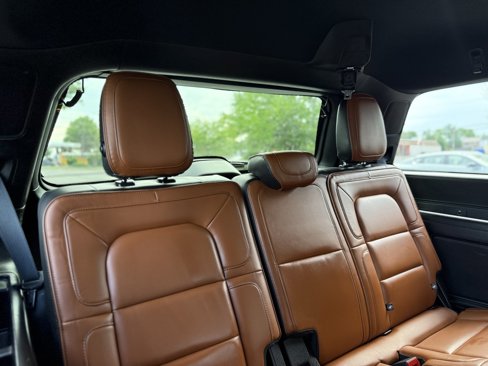 Used 2019 Lincoln Navigator Reserve image 17