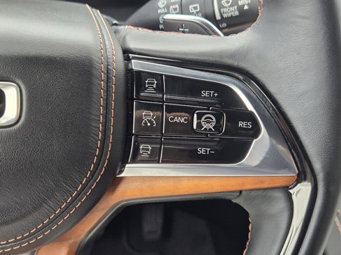 Used 2022 Jeep Grand Cherokee L Summit image 32