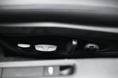 Certified 2025 Porsche 911 Carrera 4 GTS image 18