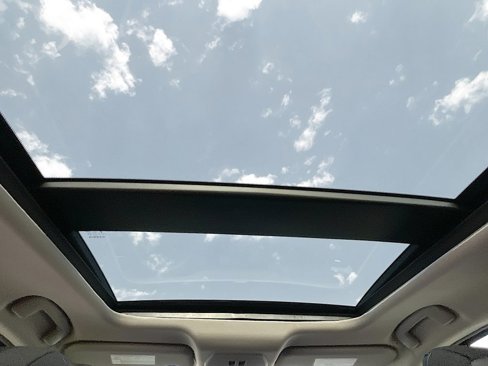 New 2026 Nissan Kicks SR w/ SR Premium Package image 10