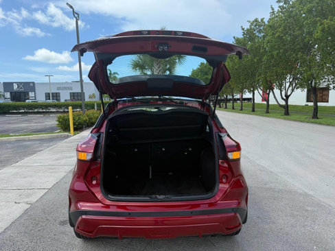 Used 2022 Nissan Kicks SR image 7