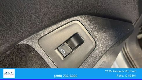 Used 2022 Volkswagen Tiguan SE R-Line image 17