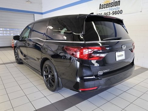 Certified 2024 Honda Odyssey Sport image 12