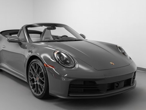 Certified 2025 Porsche 911 Carrera image 9