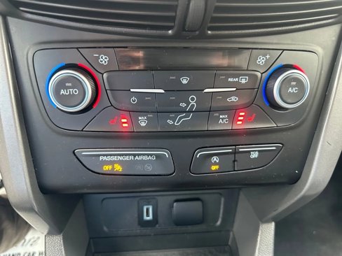 Used 2018 Ford Escape SEL image 18