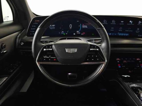 New 2026 Cadillac Vistiq Sport w/ LPO, Floor Liner Package image 16