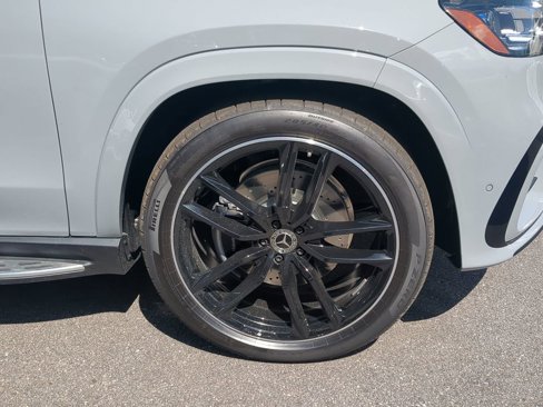New 2026 Mercedes-Benz GLS 450 4MATIC image 23