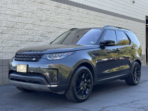 Used 2018 Land Rover Discovery HSE image 1