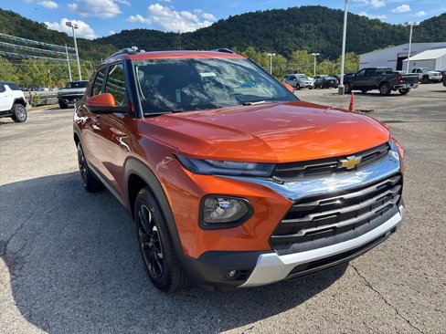 Used 2022 Chevrolet TrailBlazer LT w/ Sun and Liftgate Package image 7