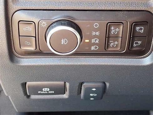 Certified 2025 Ford F250 Platinum image 22