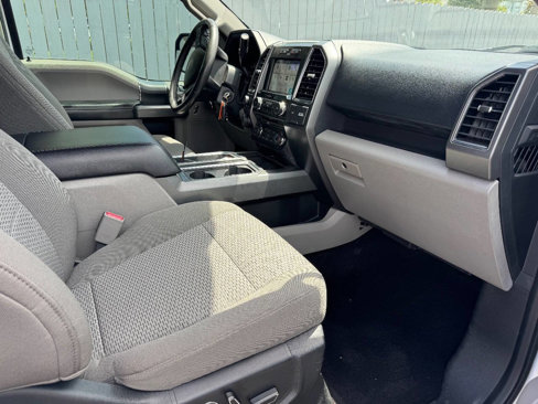 Used 2017 Ford F150 XLT w/ Equipment Group 302A Luxury image 12