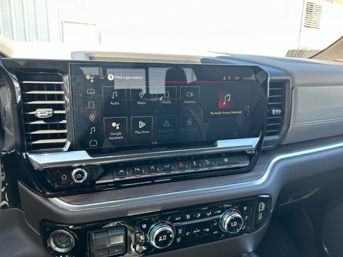 New 2026 GMC Sierra 1500 SLT image 16