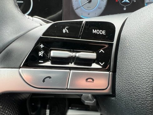 Used 2022 Hyundai Elantra Limited image 24
