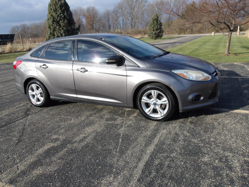 Used 2014 Ford Focus SE image 1