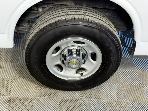 Used 2024 Chevrolet Express 3500 LT w/ LT Preferred Equipment Group image 12