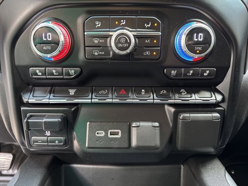 Used 2023 GMC Sierra 2500 AT4 image 45