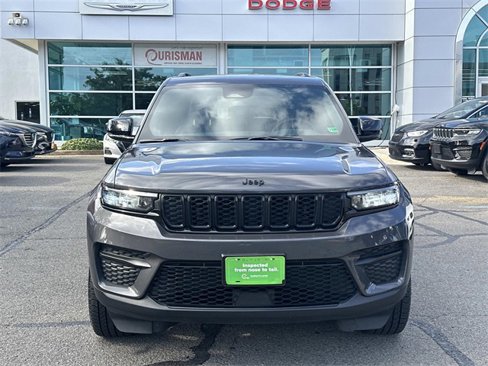 Used 2023 Jeep Grand Cherokee Altitude image 6