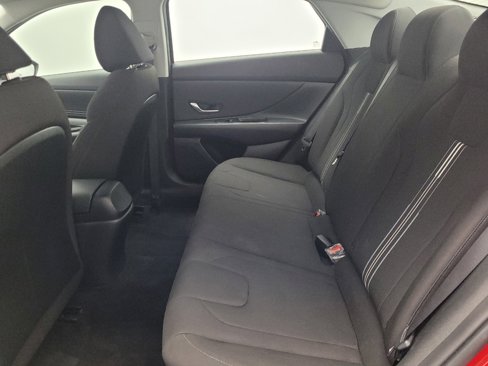 Used 2023 Hyundai Elantra SEL w/ Convenience Package image 18