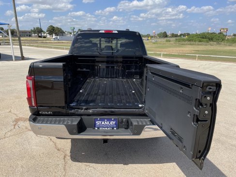 New 2025 Ford F150 Lariat w/ Equipment Group 502A High image 31