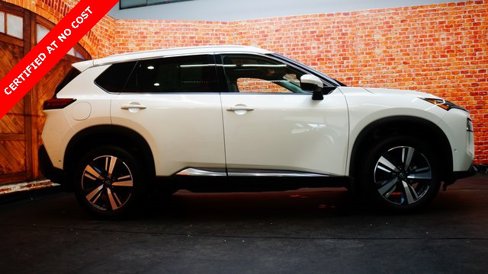 Used 2023 Nissan Rogue SL w/ SL Premium Package image 2
