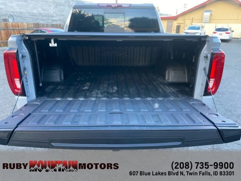 Used 2024 GMC Sierra 1500 AT4 w/ Technology Package image 16