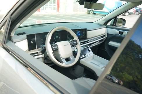 Used 2024 Hyundai Santa Fe Calligraphy image 60