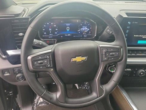 Used 2024 Chevrolet Silverado 2500 High Country image 17