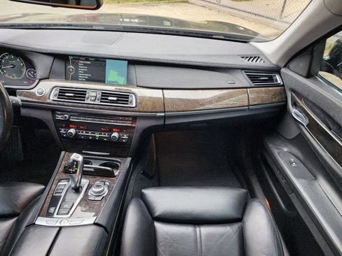 Used 2012 BMW 750Li image 27