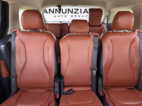 Used 2024 Kia Carnival SX image 16