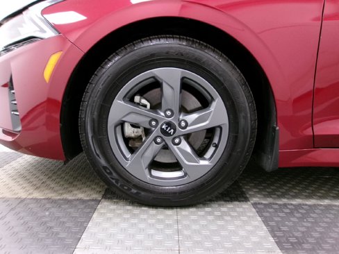 Used 2021 Kia K5 LXS image 14