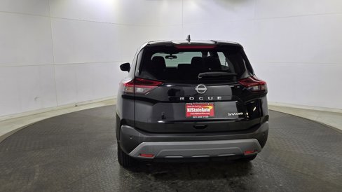 Used 2023 Nissan Rogue SV image 6