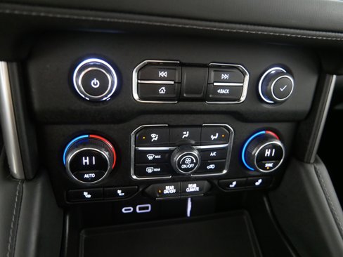 Certified 2023 Chevrolet Tahoe Z71 w/ Luxury Package image 23