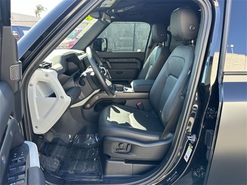 Used 2024 Land Rover Defender 110 SE image 19