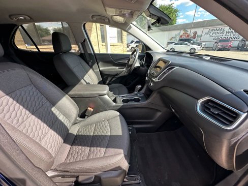 Used 2019 Chevrolet Equinox LT w/ Driver Convenience Package image 11