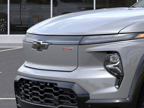 New 2025 Chevrolet Silverado EV RST image 13