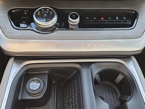 New 2025 Ford Expedition Platinum image 22