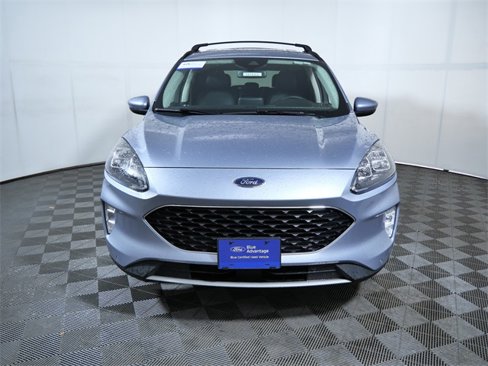 Certified 2022 Ford Escape Titanium image 3