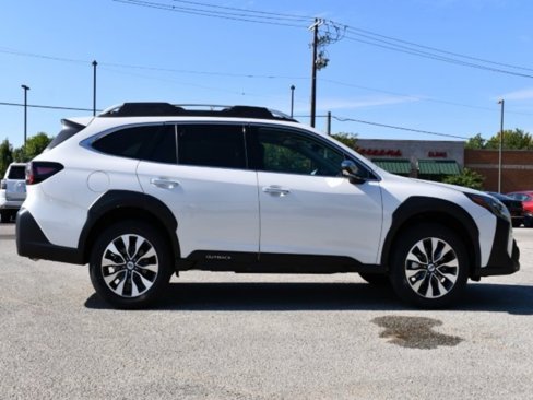 New 2025 Subaru Outback Touring XT image 8