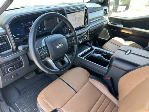 Used 2024 Ford F250 Platinum image 27