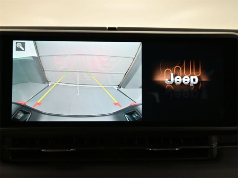 Used 2024 Jeep Gladiator Mojave w/ Safety Group image 12