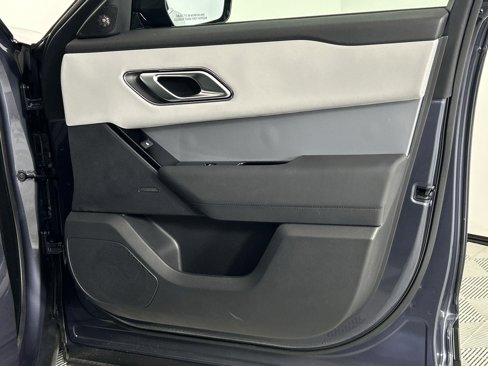 Certified 2025 Land Rover Range Rover Velar S image 32